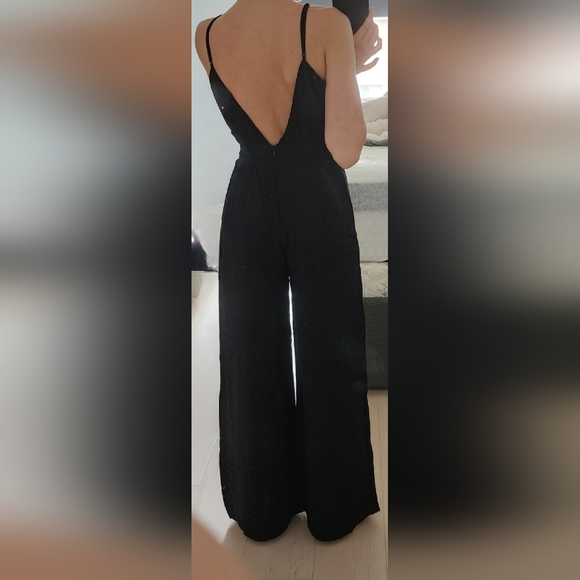 Deep V plunge jumpsuit - Picture 5 of 5